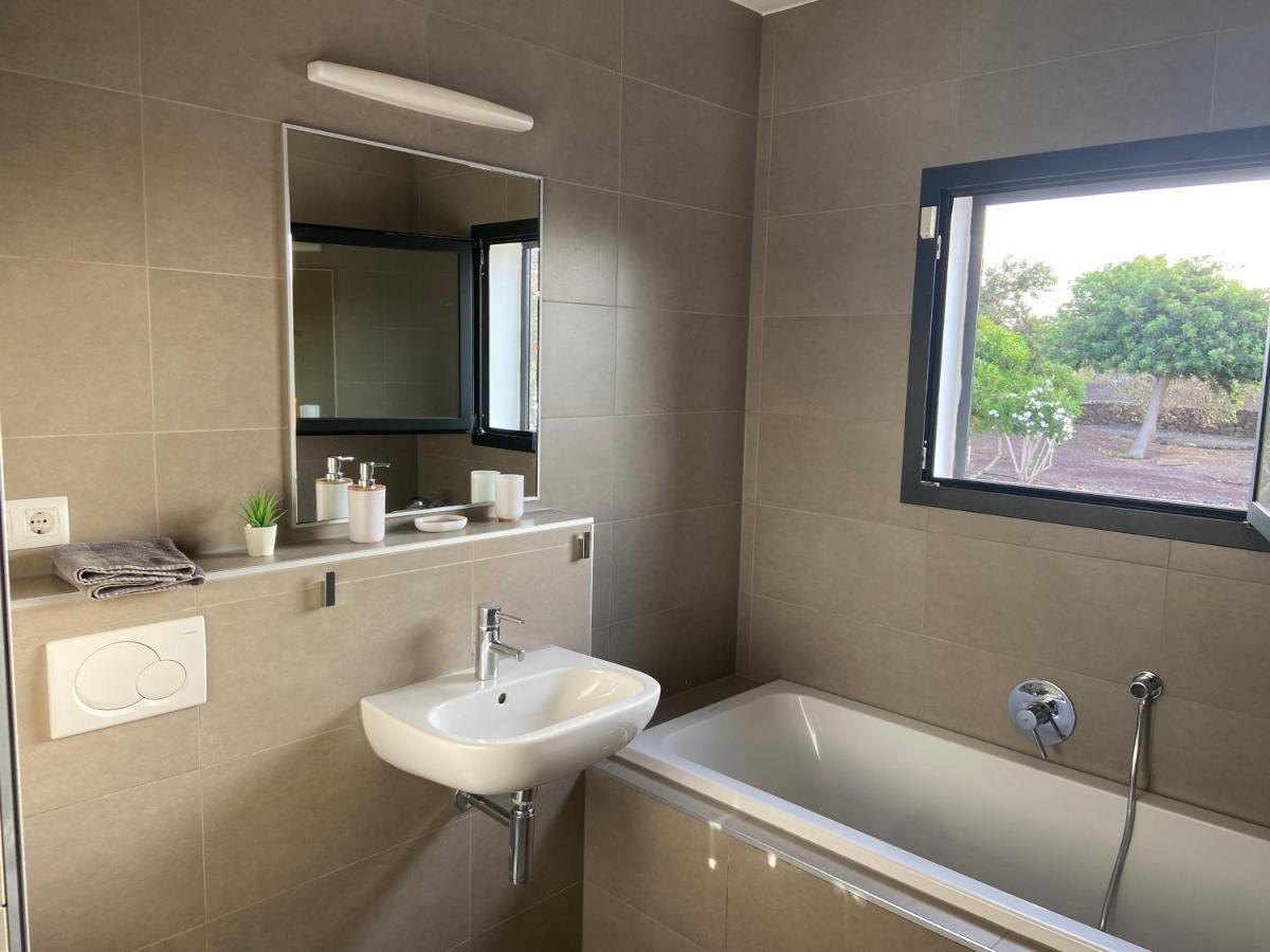 Heated & Shared Pool Villa Matriana 36A, North Shore Villas ลาคาเรส ภายนอก รูปภาพ